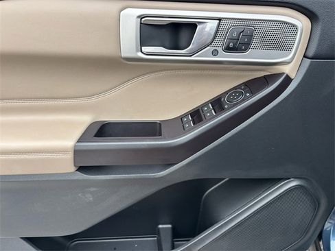 Used 2020 Ford Explorer Limited image 26