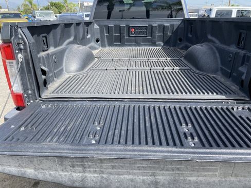 Used 2017 Ford F250 XLT image 13