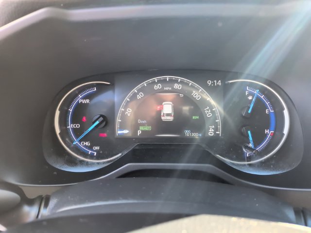 Used 2025 Toyota RAV4 XLE AWD/4WD image 18