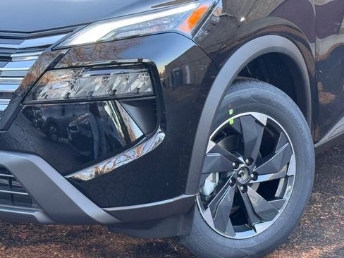 New 2026 Nissan Rogue SV w/ Cold Weather Package AWD/4WD image 32