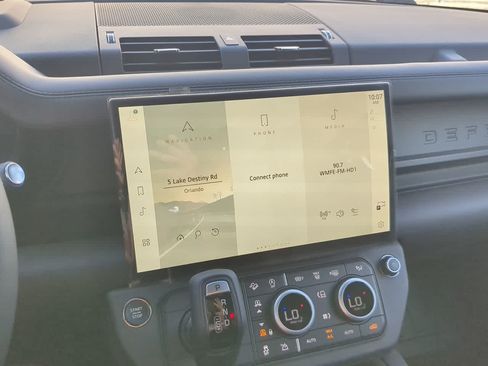 New 2026 Land Rover Defender 130 X-Dynamic SE AWD/4WD image 30
