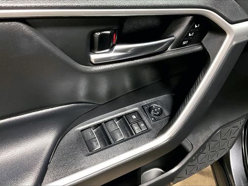 Certified 2023 Toyota RAV4 XLE Premium image 32