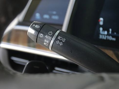 Used 2021 Cadillac Escalade Premium Luxury Platinum image 15