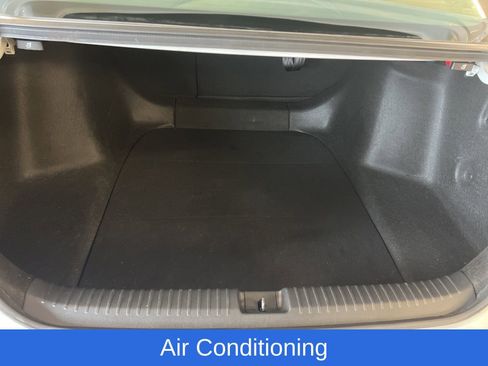 Used 2023 Honda Accord EX image 4