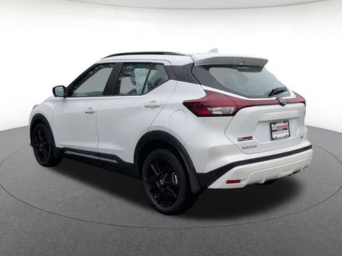 Used 2023 Nissan Kicks SR FWD image 4