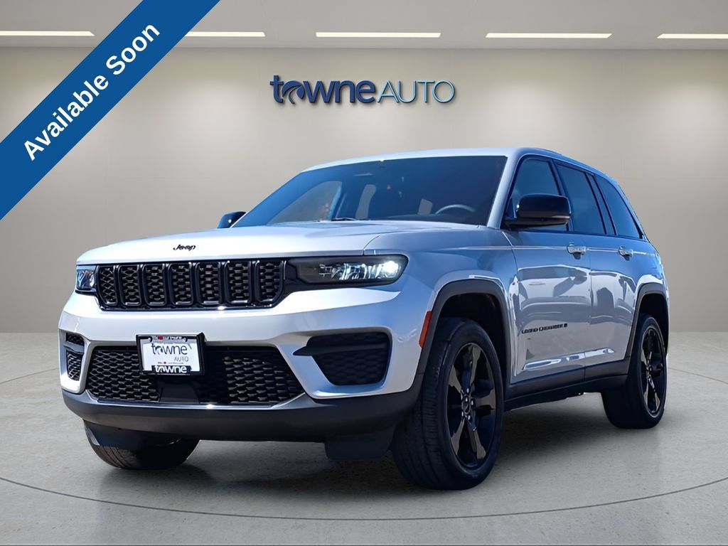 Used 2023 Jeep Grand Cherokee Altitude AWD/4WD image 1