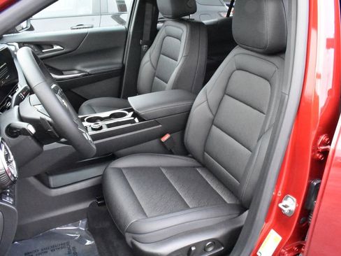 New 2026 Chevrolet Equinox LT w/ Convenience Package II image 21