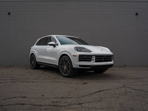 New 2026 Porsche Cayenne AWD/4WD image 9