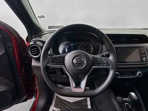 Used 2020 Nissan Kicks SV image 10