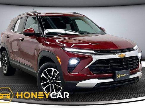 Used 2024 Chevrolet TrailBlazer LT AWD/4WD image 1