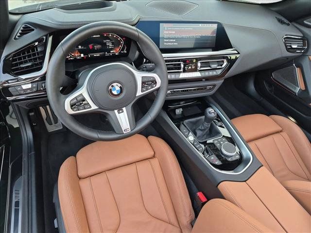 Used 2025 BMW Z4 M40i w/ Edition RWD image 10