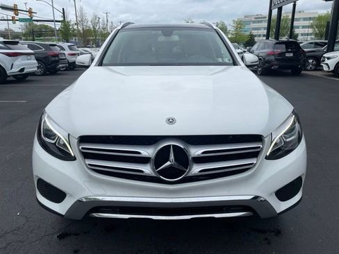 Used 2018 Mercedes-Benz GLC 300 4MATIC image 2