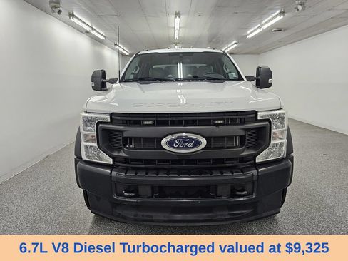 Used 2022 Ford F550 4x4 Crew Cab Super Duty w/ Power Equipment Group image 2