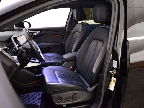 Used 2023 Audi Q4 e-tron Premium Plus w/ Premium Plus image 4