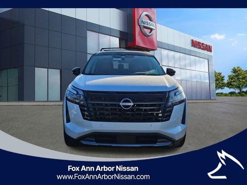 New 2026 Nissan Pathfinder Platinum AWD/4WD image 8