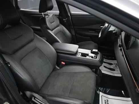 Used 2023 Nissan Ariya AWD image 36