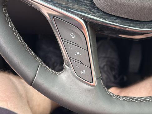 New 2026 Cadillac XT5 Premium Luxury w/ LPO, Floor Liner Package AWD/4WD image 17