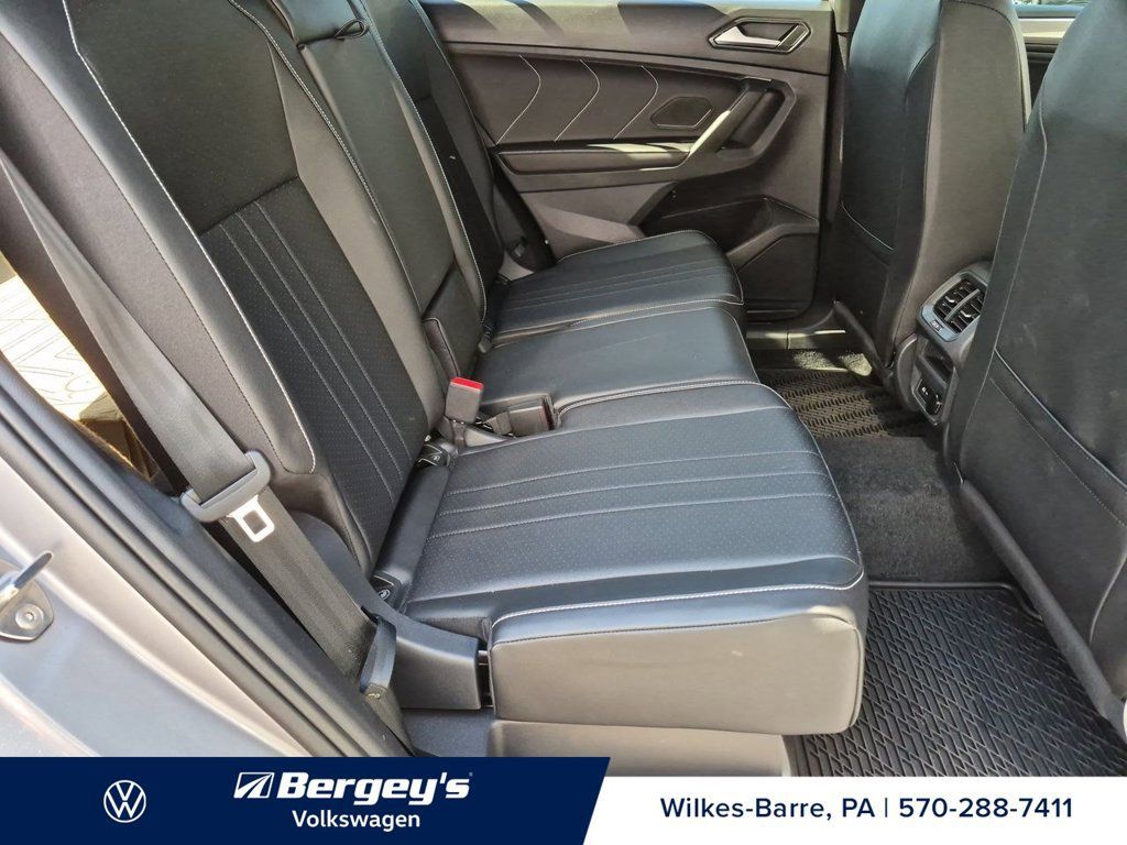 Certified 2024 Volkswagen Tiguan SE R-Line AWD/4WD image 27