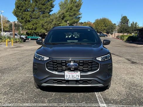 Used 2024 Ford Escape ST-Line w/ Tech Pack #1 image 9