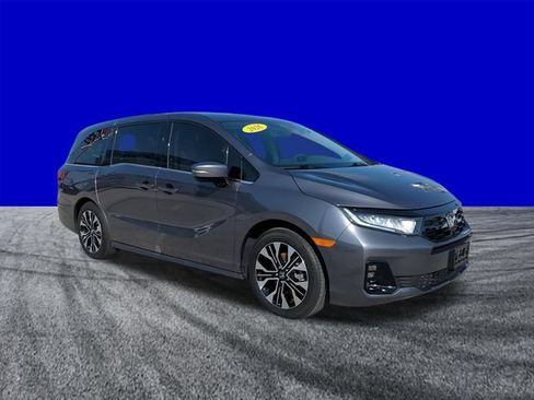 Used 2026 Honda Odyssey Elite image 2