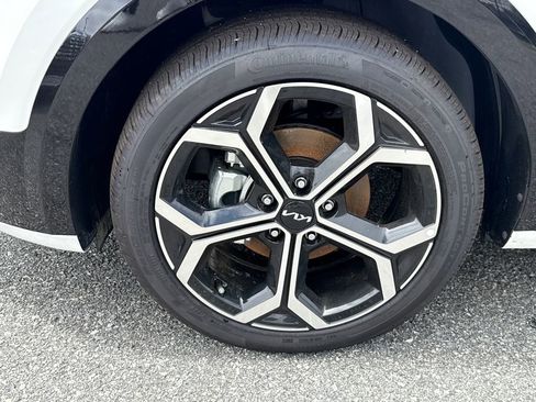 New 2025 Kia Niro EX Touring image 11