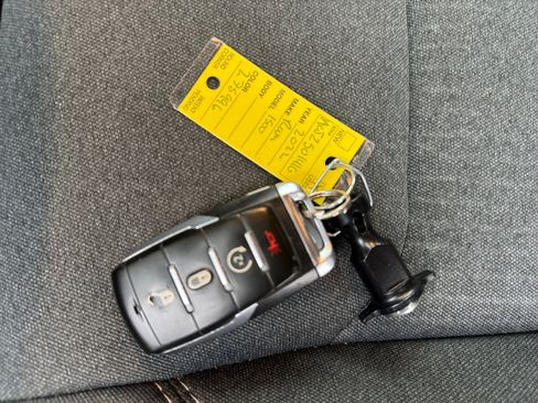 Certified 2022 RAM 1500 Big Horn image 33