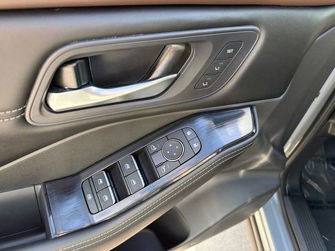 Used 2023 Nissan Rogue SL w/ SL Premium Package image 19