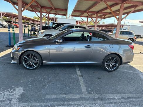 Used 2013 Lexus IS 250C image 2