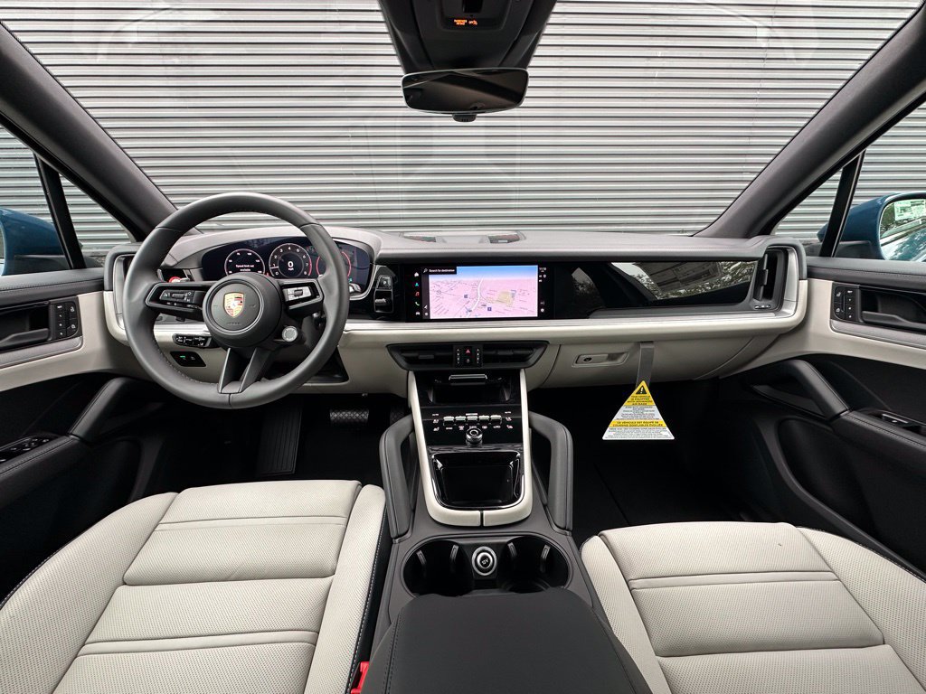 Certified 2026 Porsche Cayenne AWD/4WD image 6