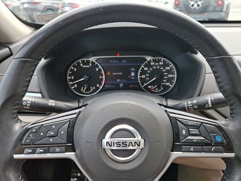 Used 2021 Nissan Altima 2.5 SV w/ SV Premium Package FWD image 19