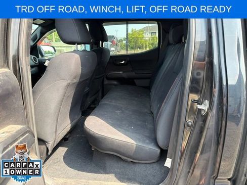 Used 2020 Toyota Tacoma TRD Off-Road AWD/4WD image 13