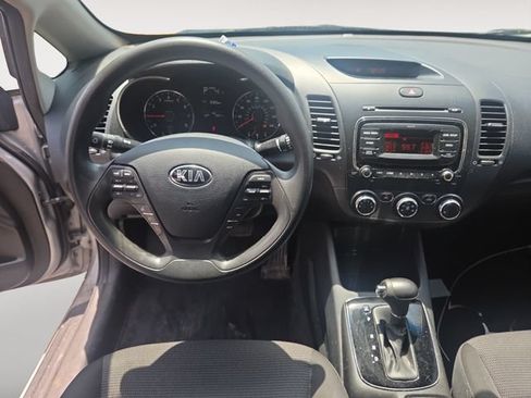 Used 2018 Kia Forte LX FWD image 10
