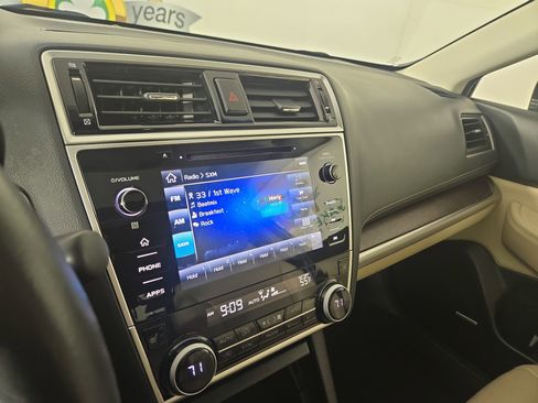 Used 2018 Subaru Outback 2.5i Limited w/ Popular Package #2 image 19