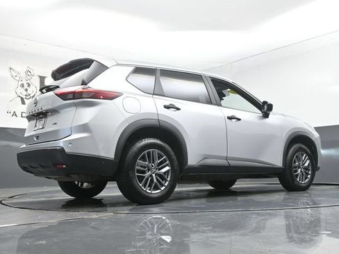 Used 2024 Nissan Rogue S AWD/4WD image 34