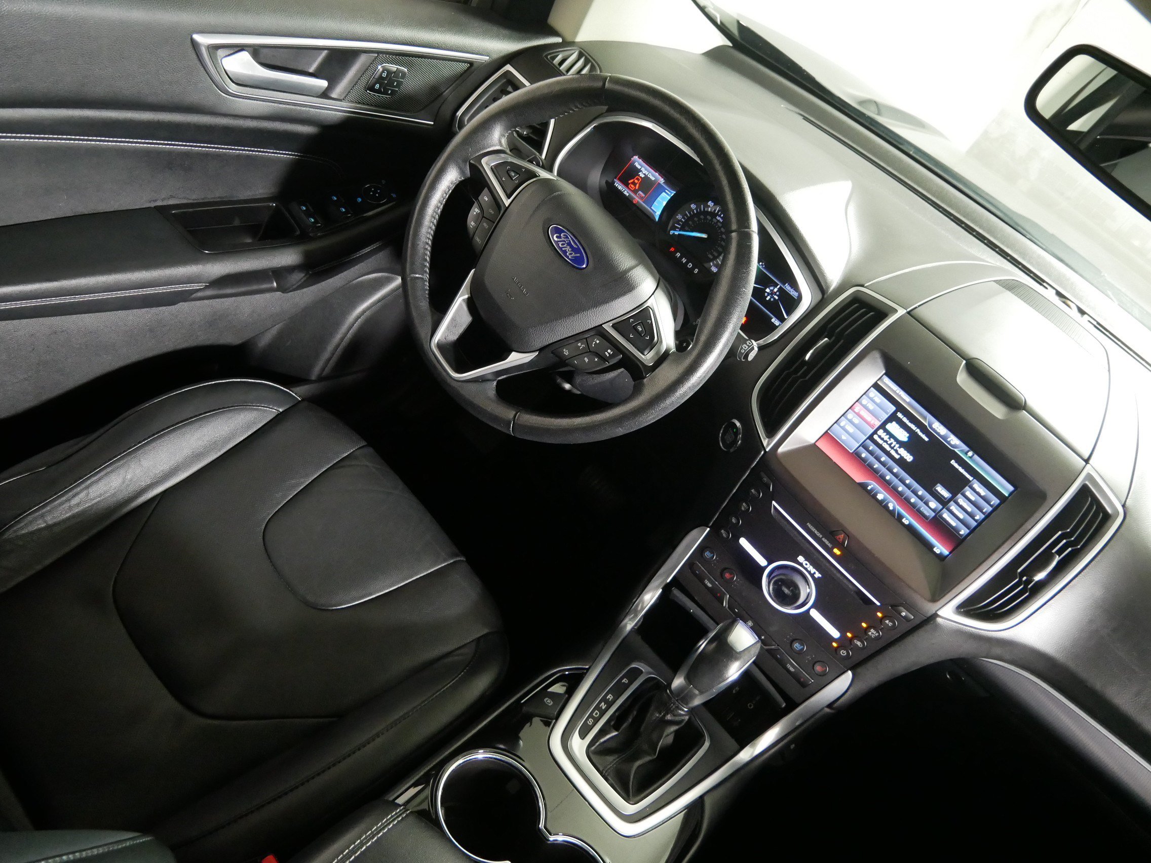 Used 2015 Ford Edge Titanium w/ Equipment Group 301A FWD image 9