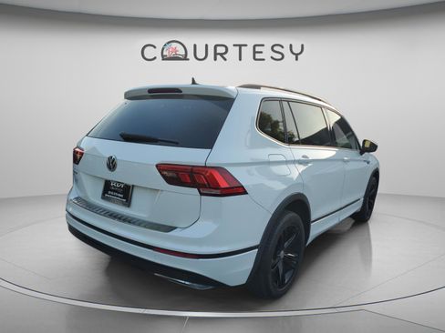 Used 2019 Volkswagen Tiguan S FWD image 3