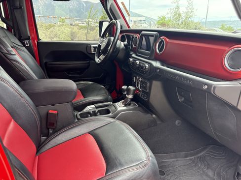 Used 2018 Jeep Wrangler Unlimited Rubicon AWD/4WD image 19
