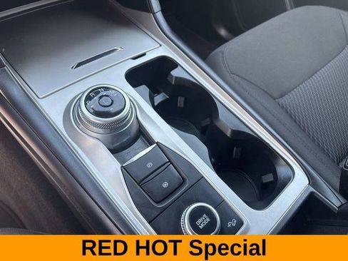 Used 2023 Ford Explorer XLT image 27