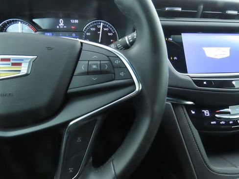 Used 2021 Cadillac XT5 Luxury image 12