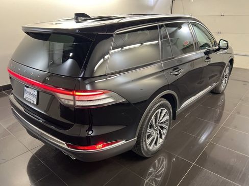 New 2026 Lincoln Aviator AWD image 6