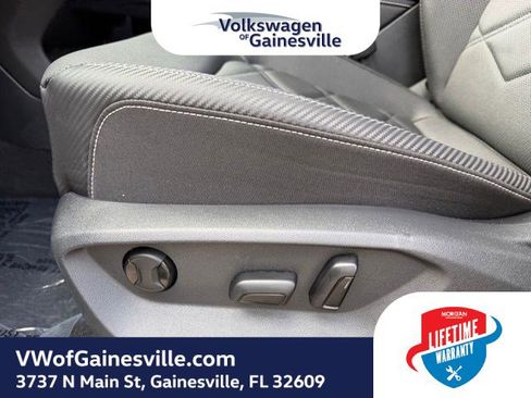 Certified 2025 Volkswagen Atlas Cross Sport SE AWD/4WD image 19