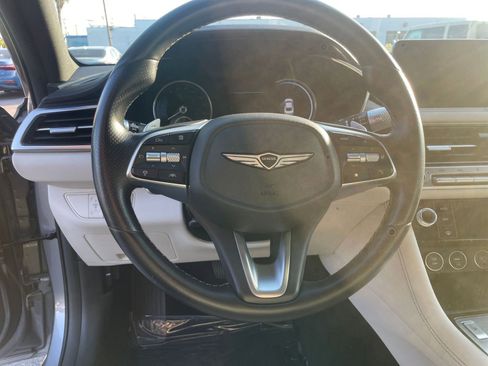 Used 2025 Genesis G70 2.5T RWD image 30