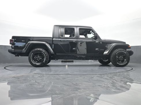 Used 2024 Jeep Gladiator Sport image 65