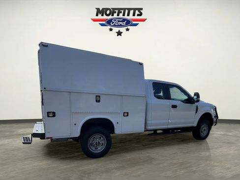 Used 2018 Ford F250 XL w/ Power Equipment Group image 5