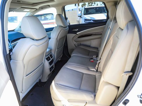 Used 2020 Acura MDX FWD image 18