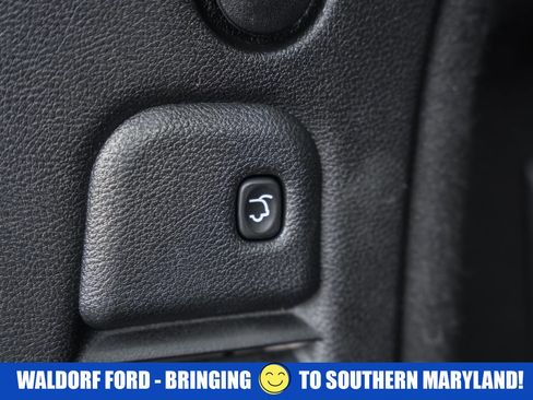 Used 2016 Dodge Durango Limited w/ Nav & Power Liftgate Group image 12