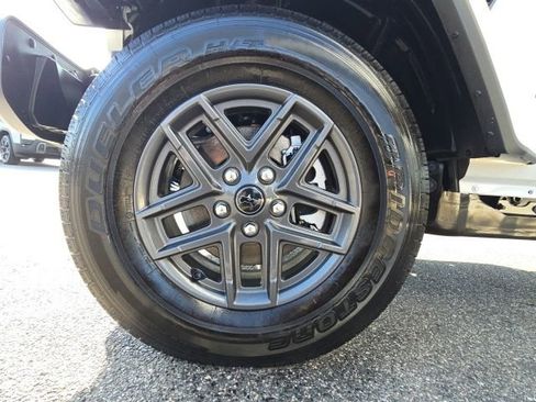 New 2026 Jeep Gladiator Sport image 29