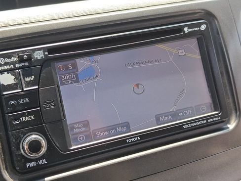 Used 2012 Toyota Sienna XLE image 35