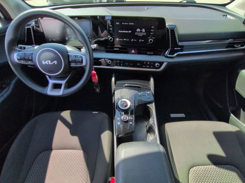Used 2023 Kia Sportage LX image 14