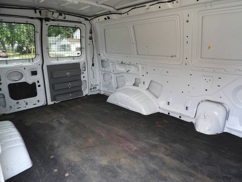 Used 2007 Ford E-150 and Econoline 150 RWD image 21